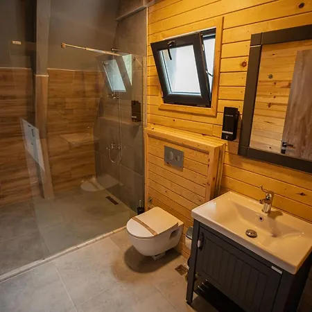 Aronia Kamp alanı Elmalik (Marmara)