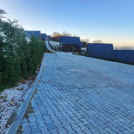 Aronia Kamp alanı *