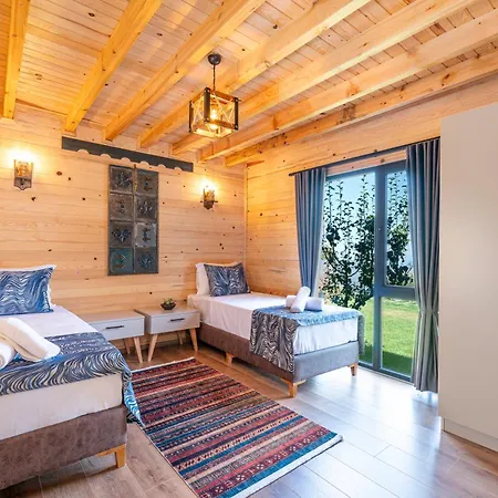 Aronia אתר קמפינג