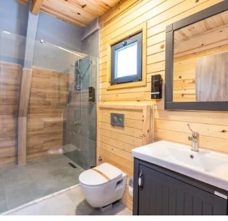 Kamp alanı Aronia Elmalik (Marmara)