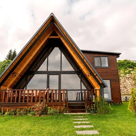 Aronia Kamp alanı Elmalik (Marmara)